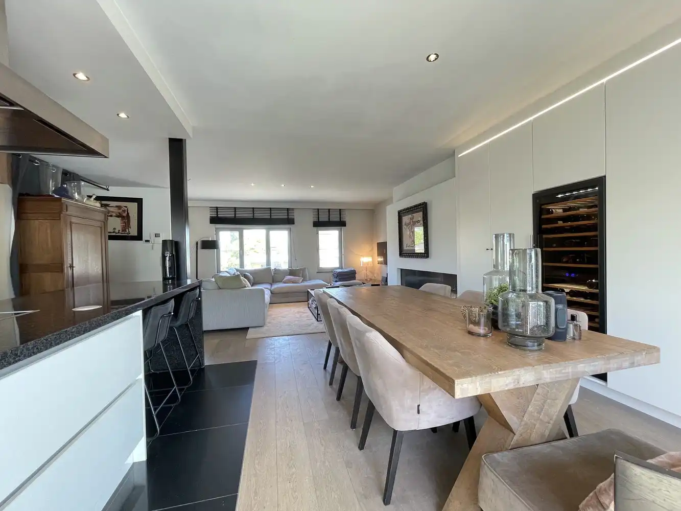 Halfopen bebouwing bestaande uit polyvalent gelijkvloers met woonst foto 8