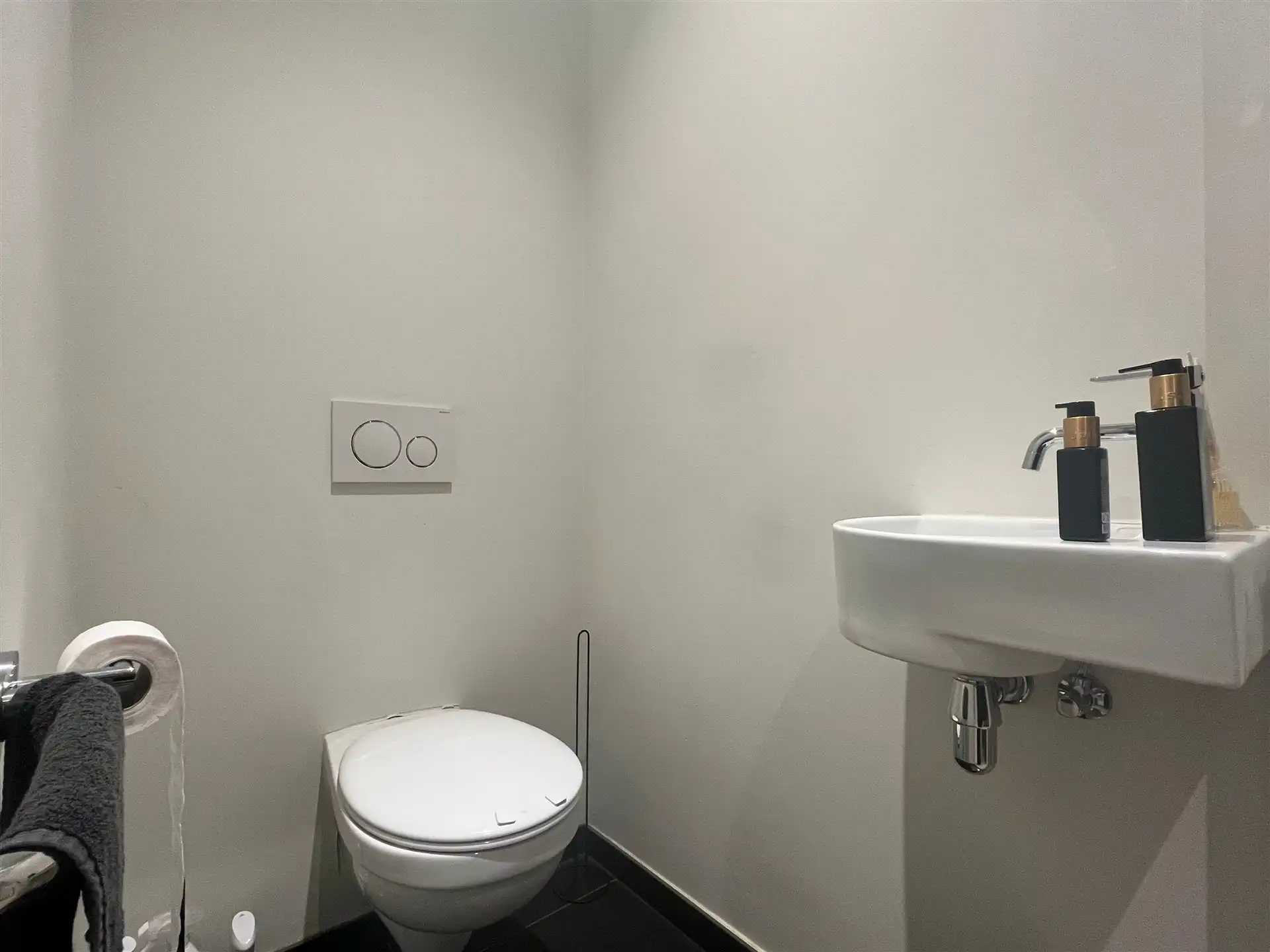 gelijkvloers appartement met 2 slaapkamers en tuin in Antwerpen foto 10