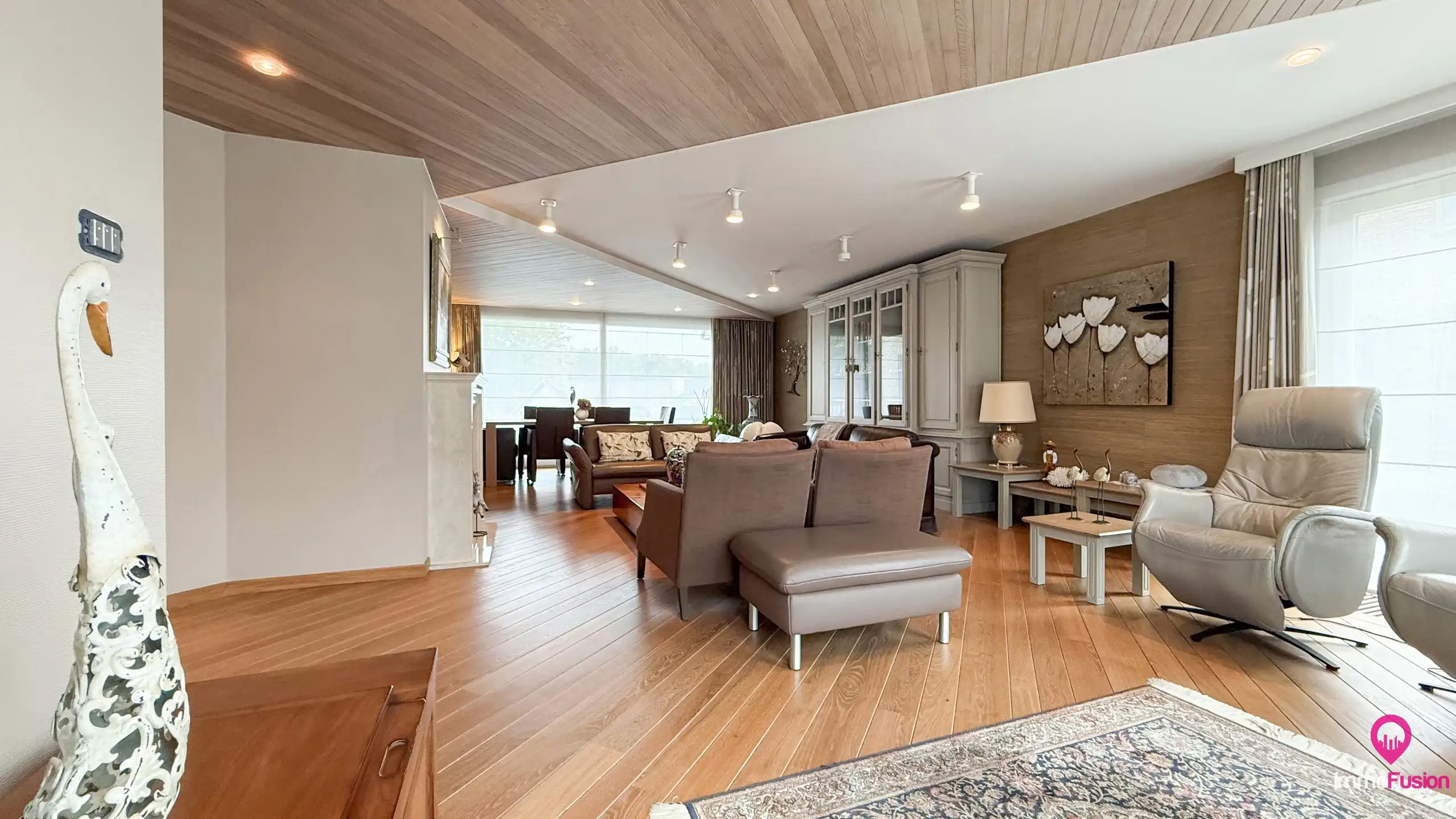 Hoog afgewerkte woning met 4 slpkms en kelder op 6are ! foto 6