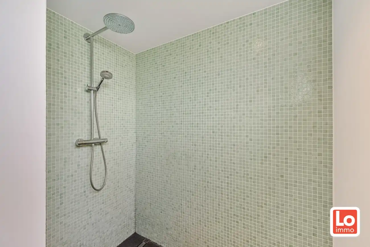 IN OPTIE! Mooie villa met prachtige tuin en zwembad foto 23