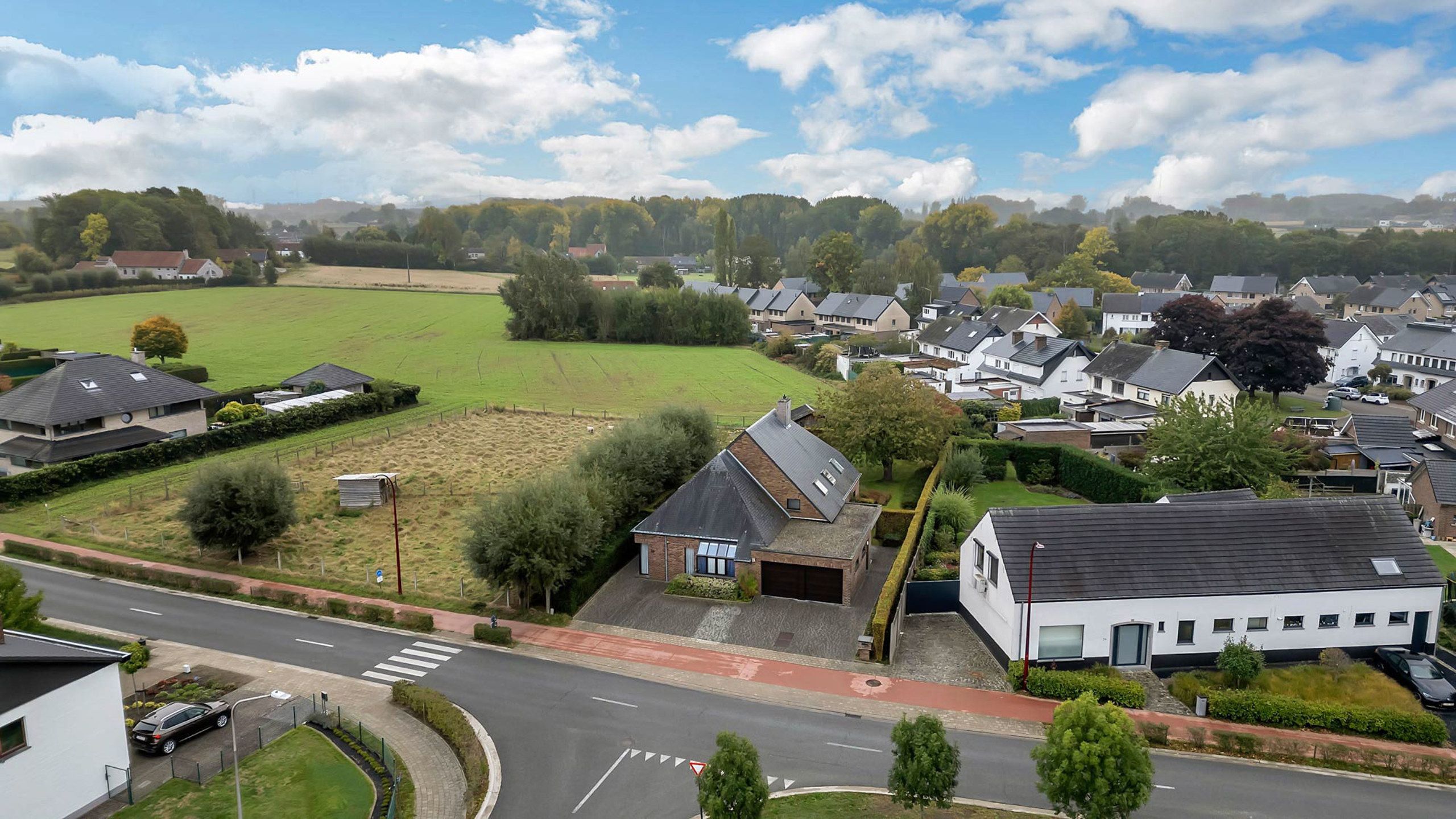 OB te Ternat met 4 slpk en praktijkruimte foto 3