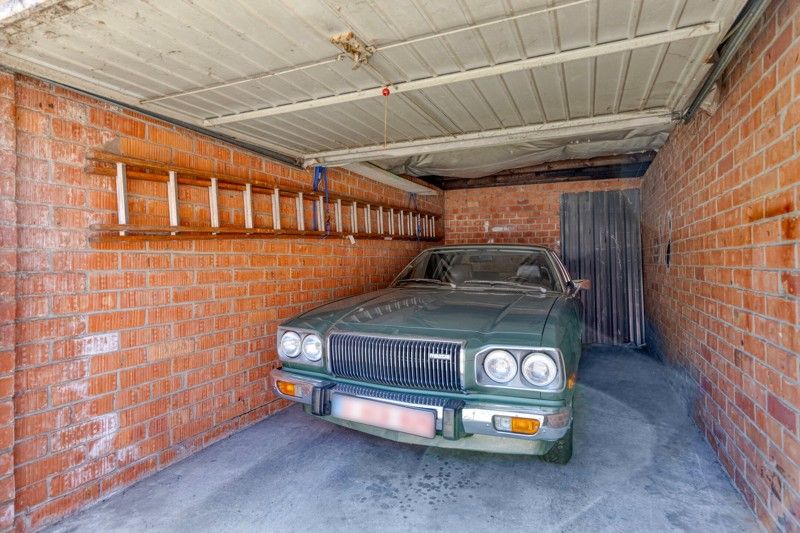 Uniek, karaktervol herenhuis met 5 slaapkamers én aparte garage in hartje Temse TE KOOP! foto 30