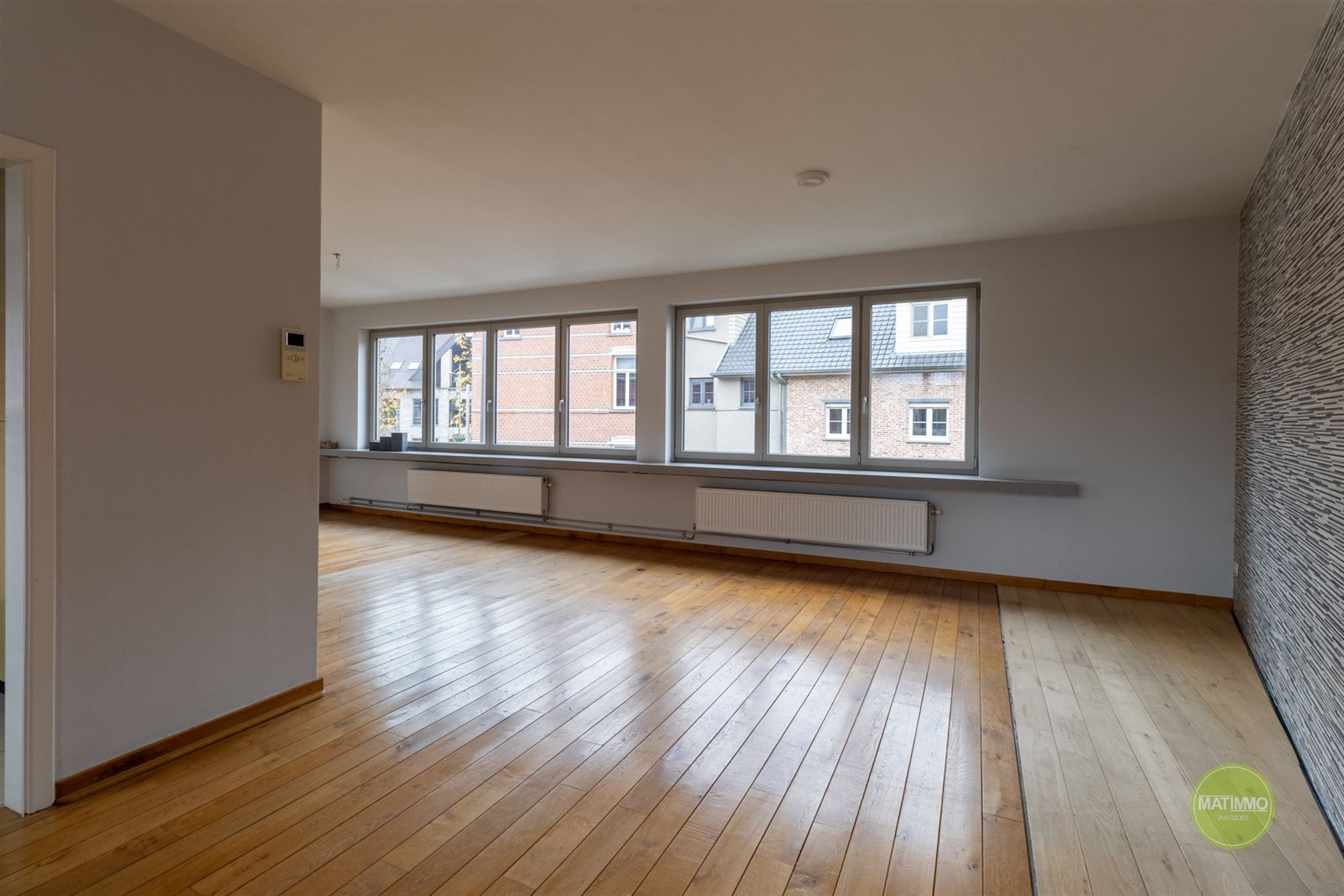 Commercieel handelspand met duplex appartement in Balen foto 25