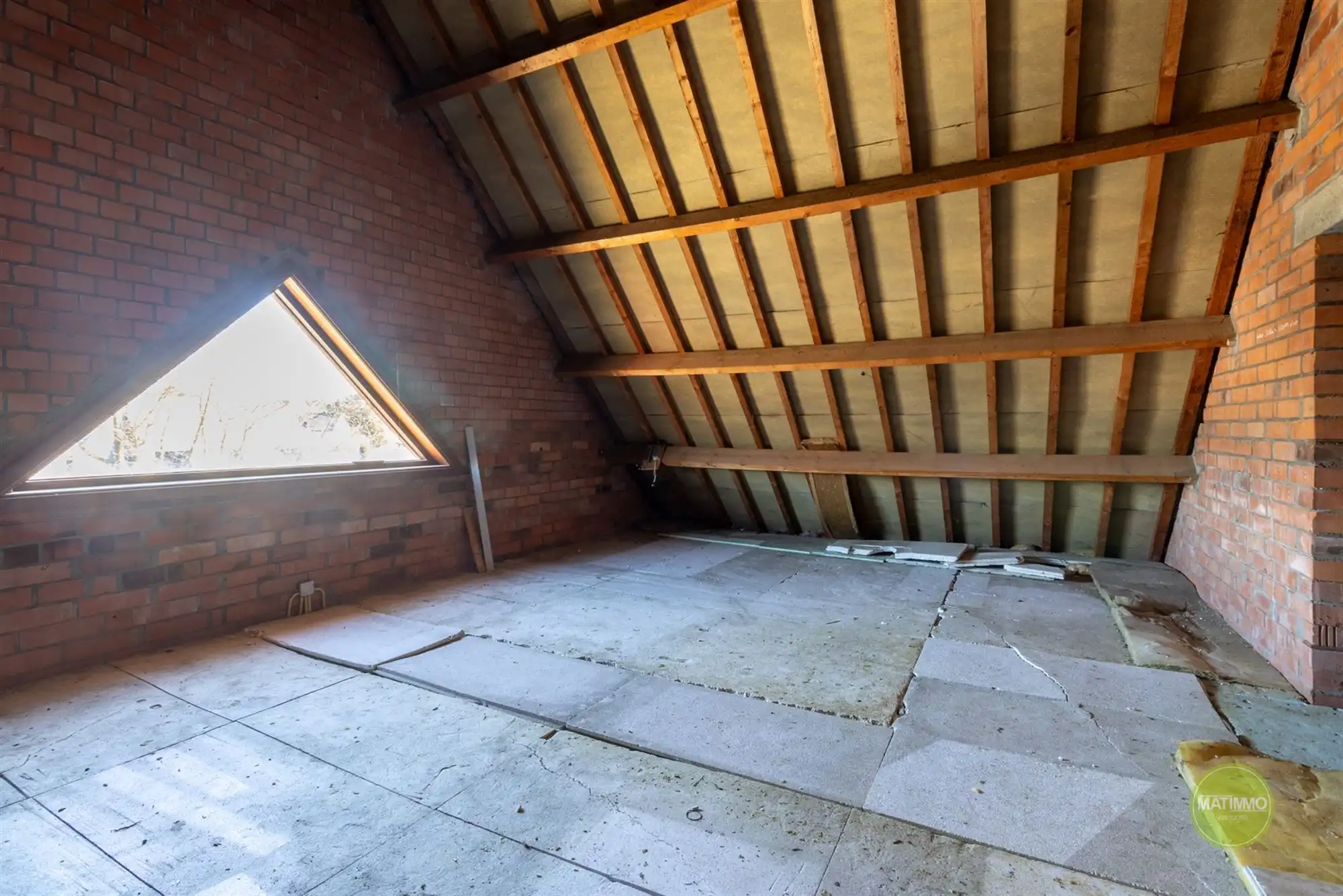 Uniek handelshuis met ruime woonst op toplocatie in Mol  foto 31