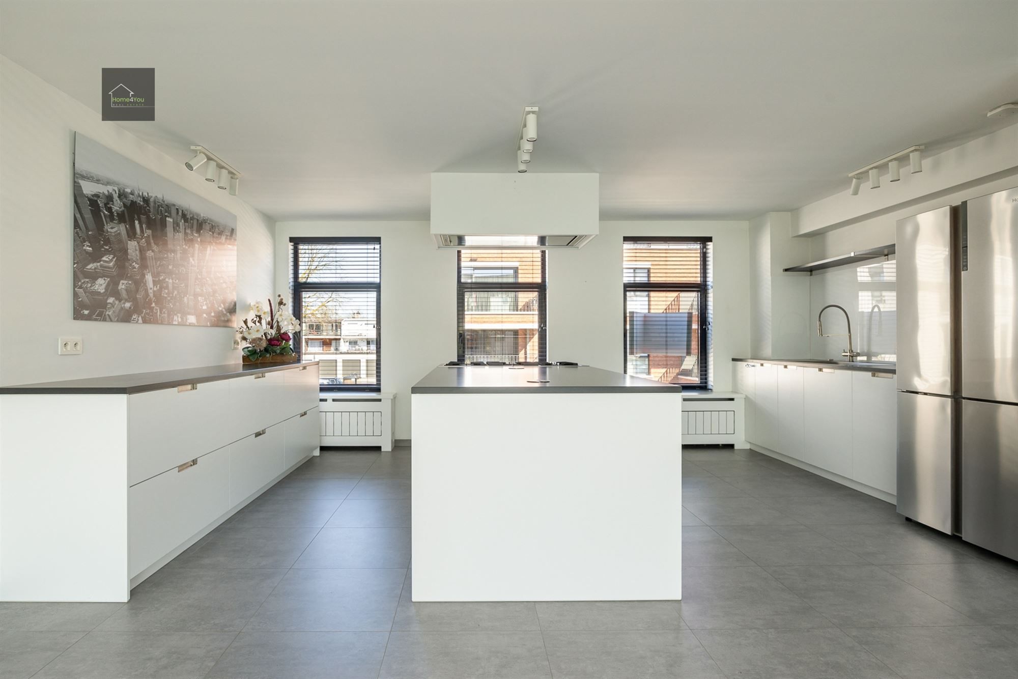 Zeer ruim en luxueus appartement op toplocatie foto 4