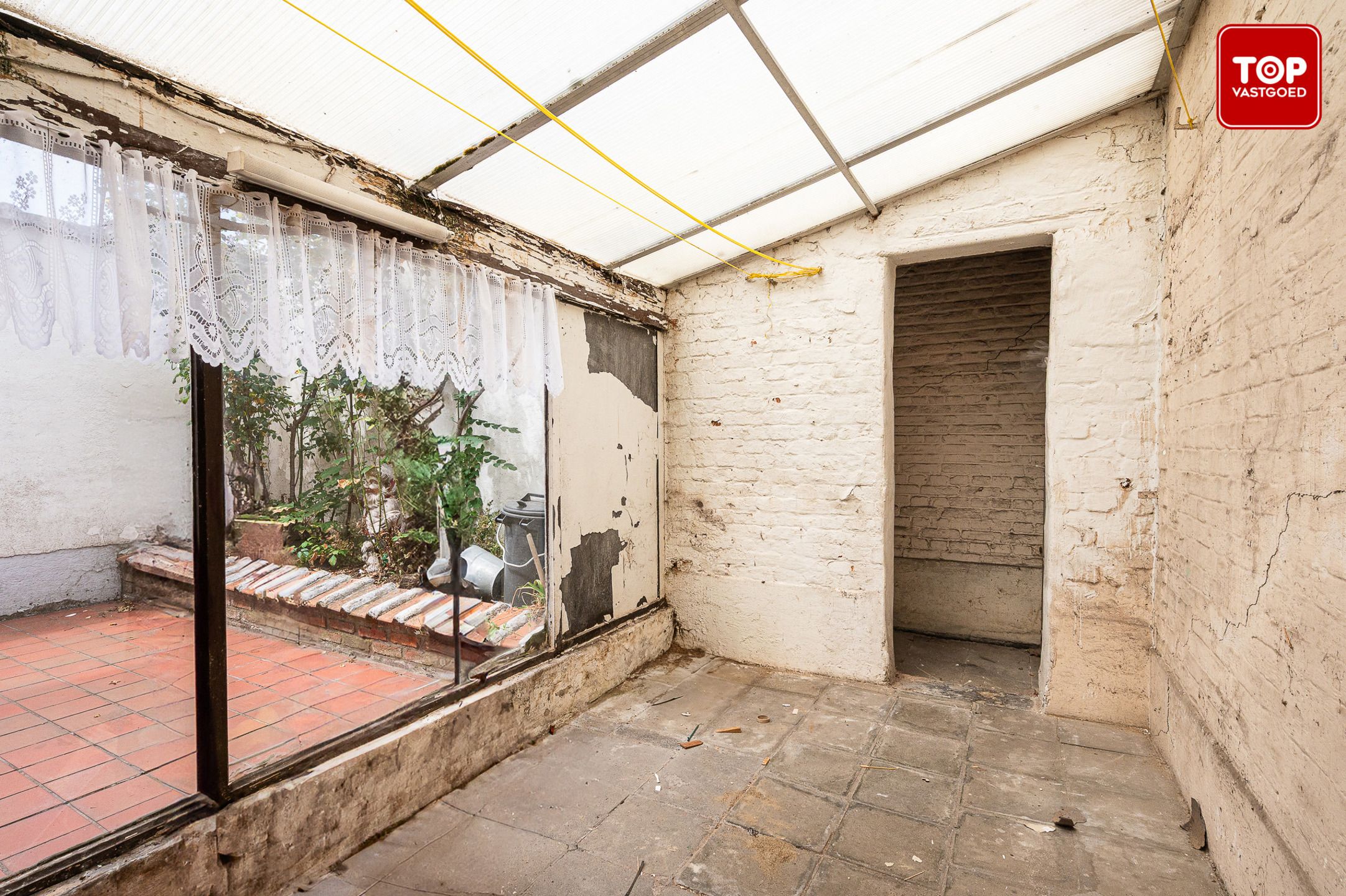 Ruime te renoveren woning met 6 slaapkamers te koop in Gent foto 9
