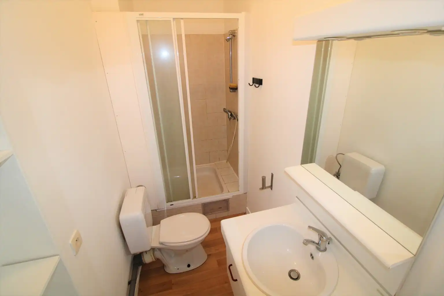 immo David stelt voor: studio te Zellik foto 6