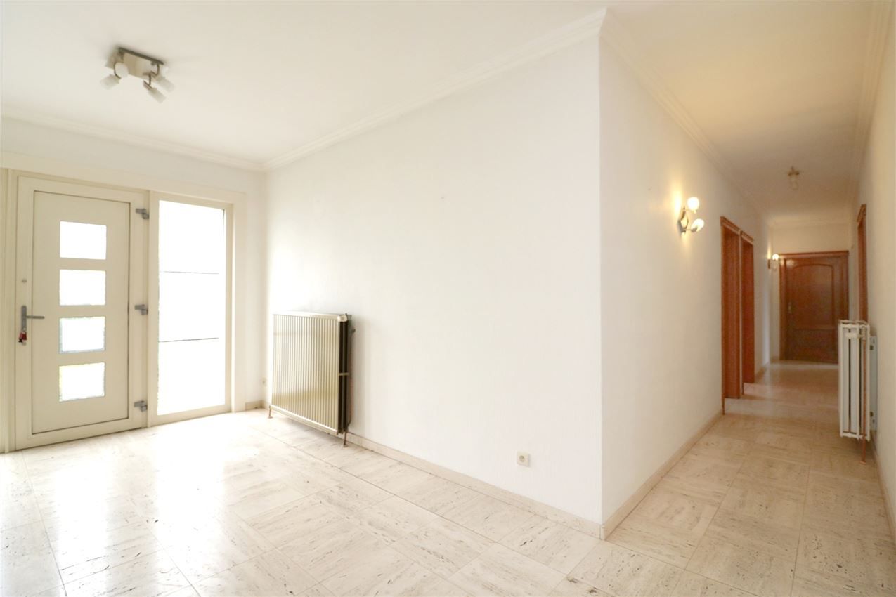 label C, nabij station, volledig vernieuwd in 2016 foto 7