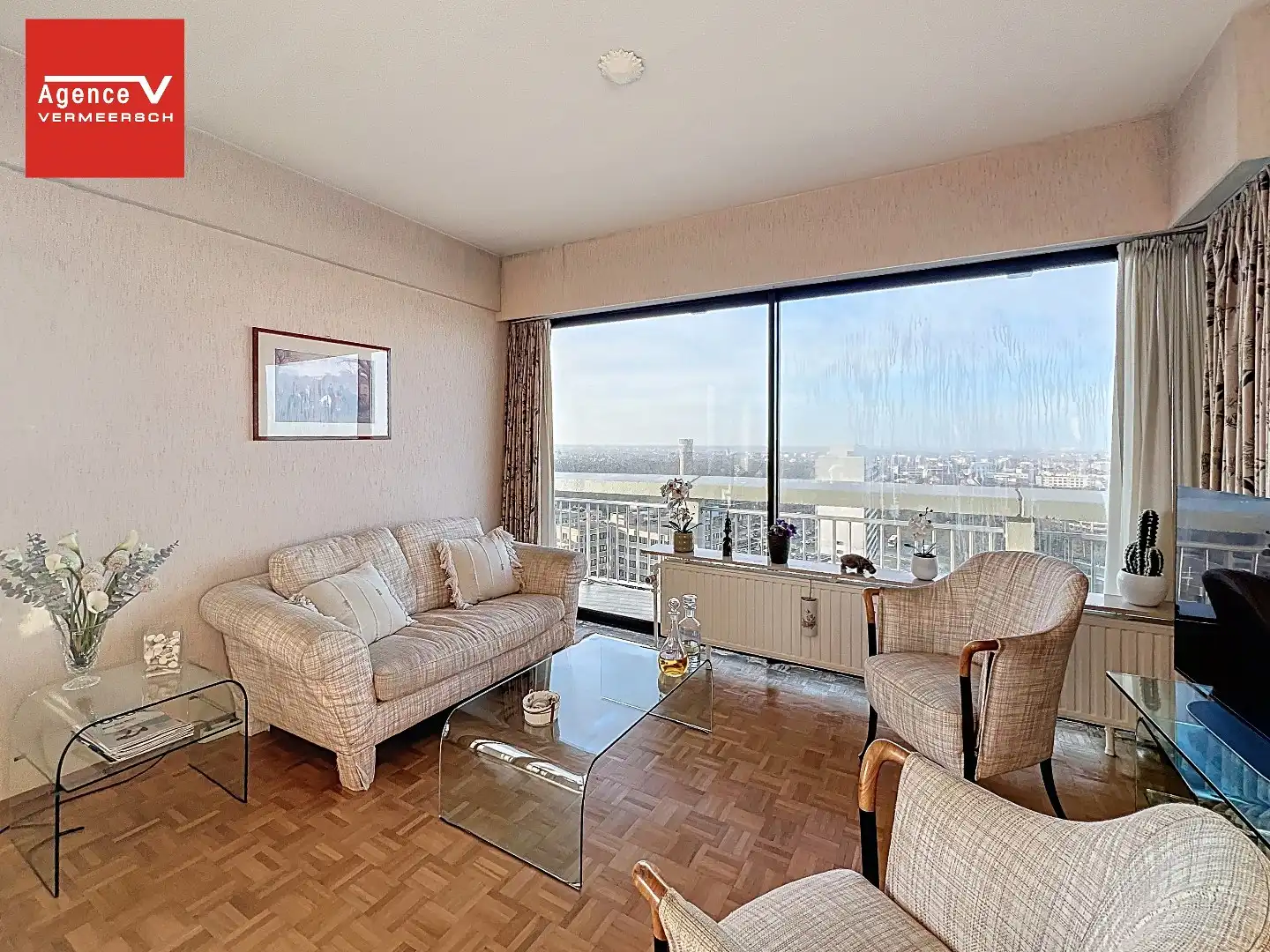 2-slaapkamerappartement met panoramisch zicht op stad én zee VERKOCHT NA EERSTE BEZOEKDAG! foto 5