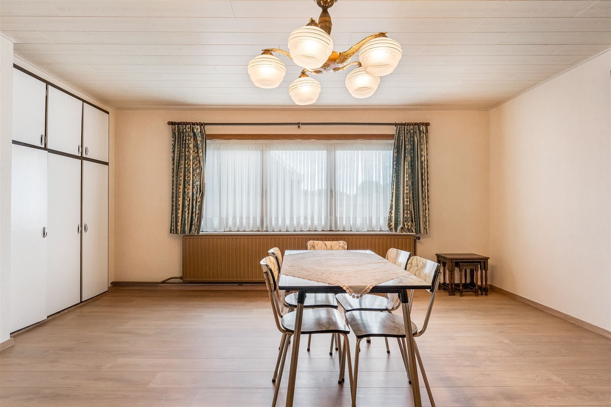 ZEER RUIME WONING (338M²) MET 5 SLAAPKAMERS OP EEN PERCEEL VAN 10ARE GELEGEN IN HET CENTRUM VAN OOSTHAM foto 20
