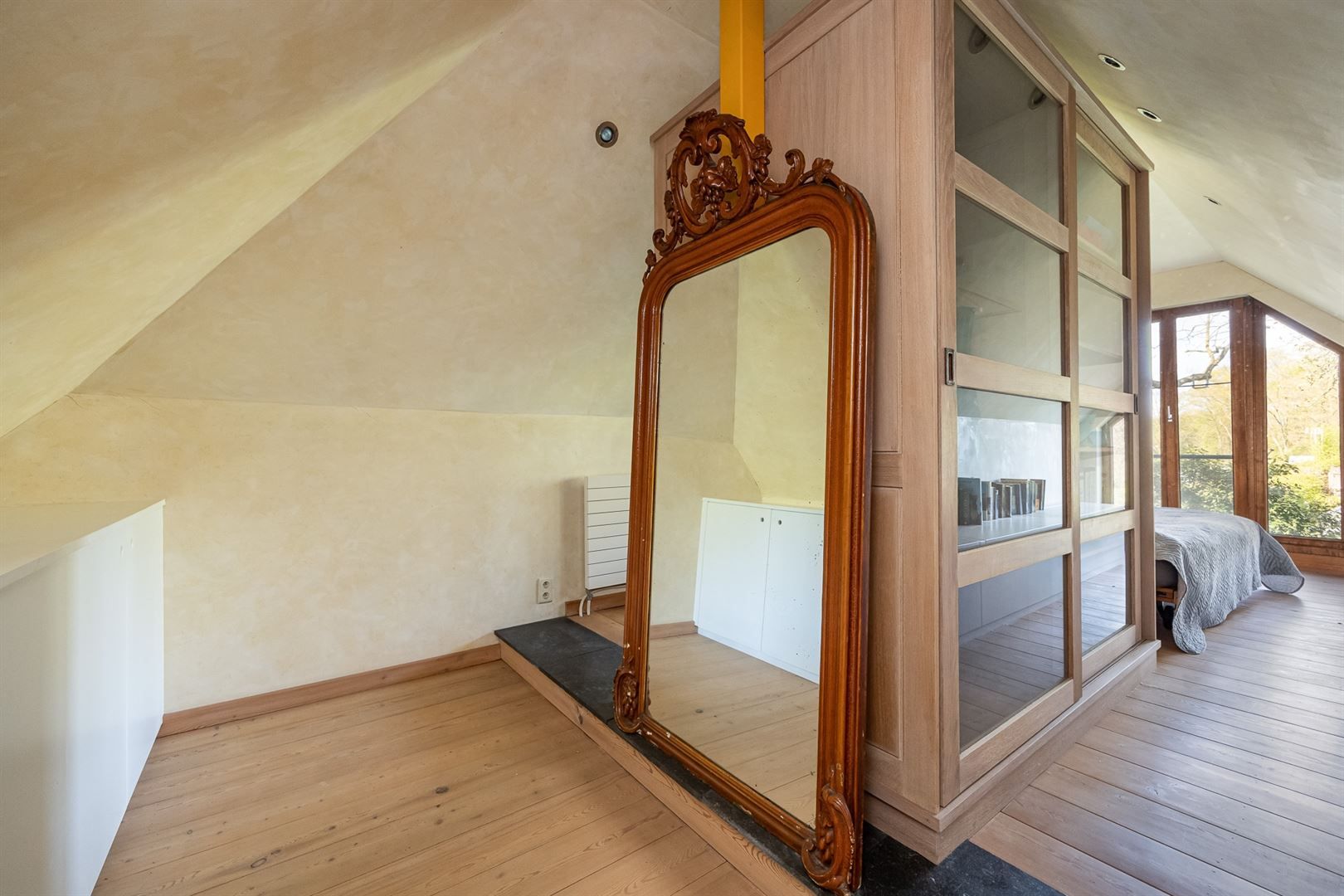 Charmante woning met orangerie en grote, sfeervolle tuin.  foto 25