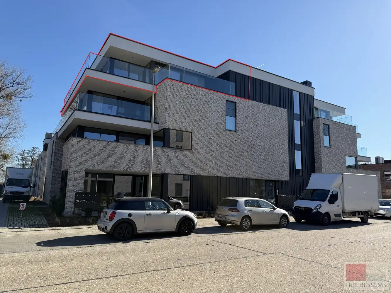 Modern nieuwbouwpenthouse van 130 m² met 2 slaapkamers foto {{pictureIndex}}