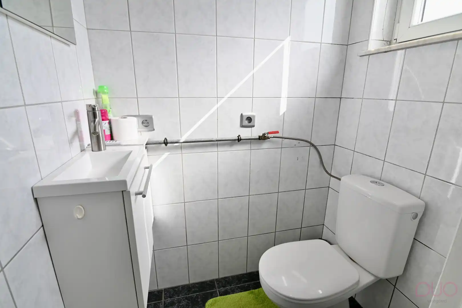 Rustig gelegen gezinswoning met vier slaapkamers en dubbele garage foto 12