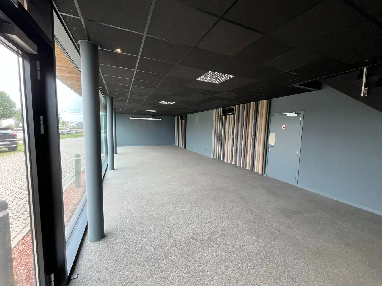 217m² kantoren + 696m² bedrijfshal foto 5