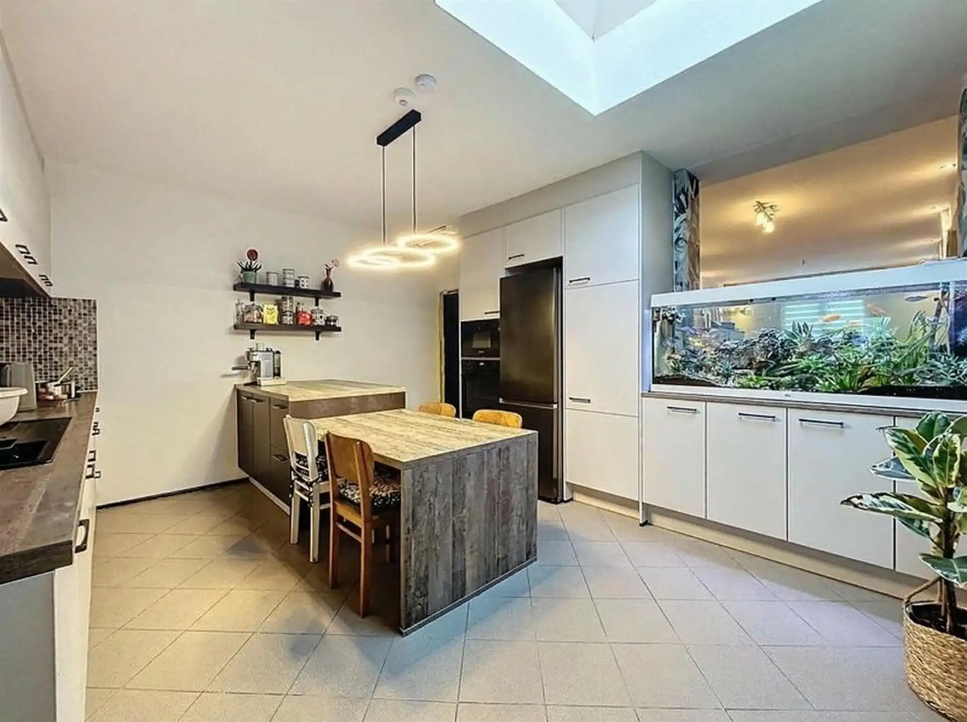 instapklare woning met 3 slaapkamers en half open karakter op perceel van 200m² foto 4