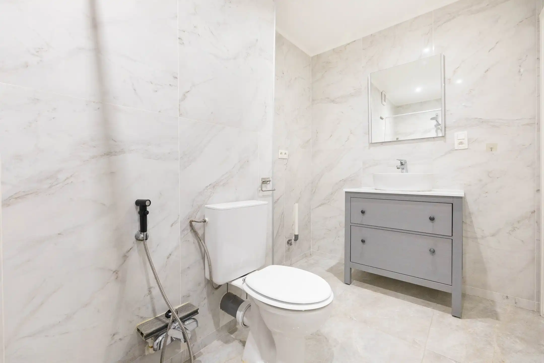 Licht appartement met 1 slaapkamer van ± 70 m² foto 13
