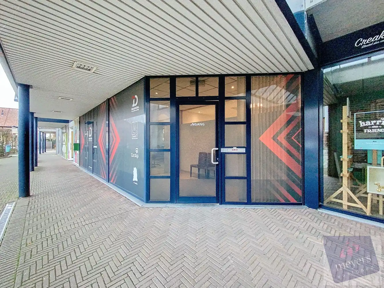 Kantoor- en handelsruimte van ca. 155 m² in het centrum van Alken foto {{pictureIndex}}
