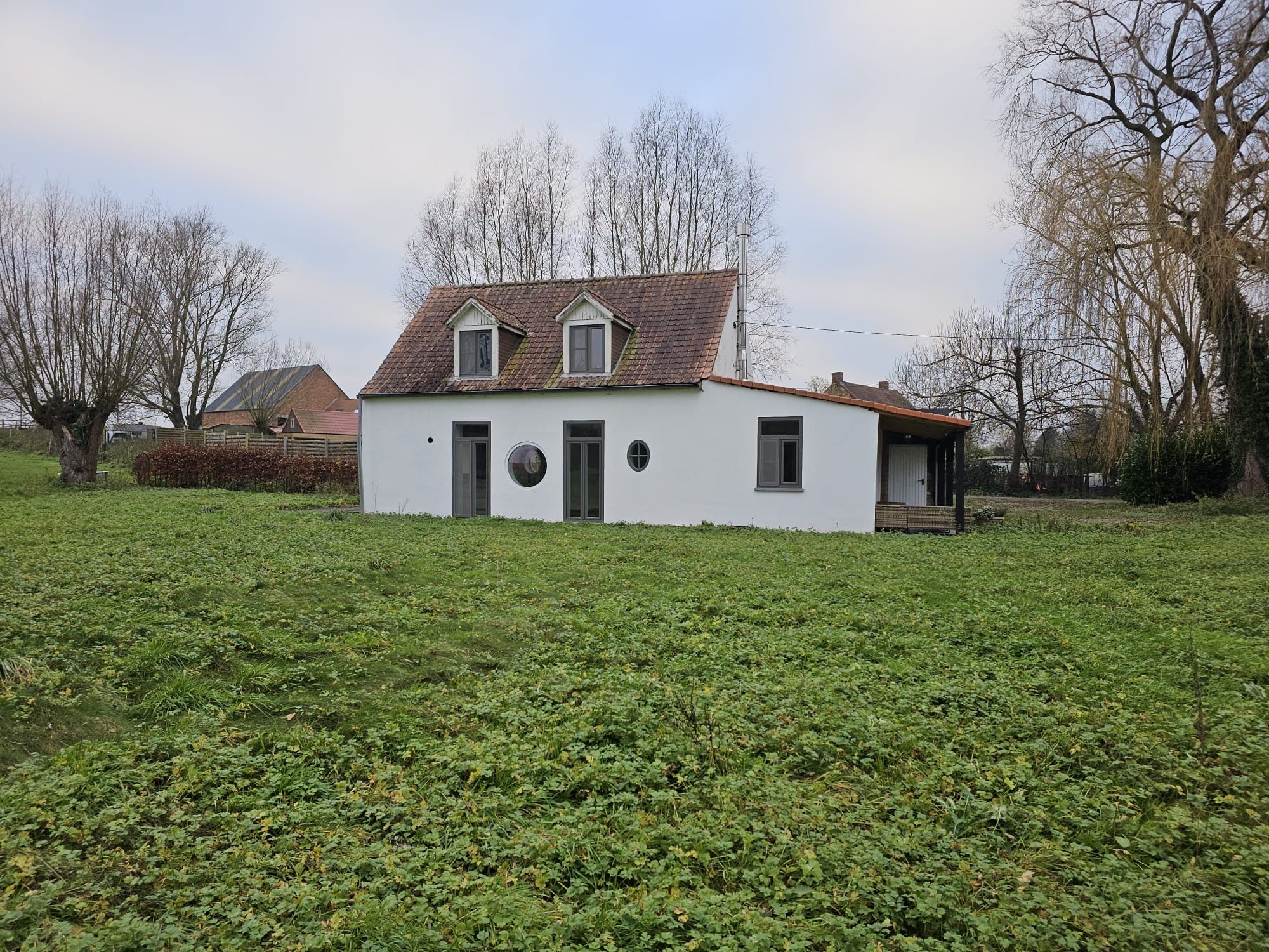 Gezellig gerenoveerde woning op landelijke locatie foto 2