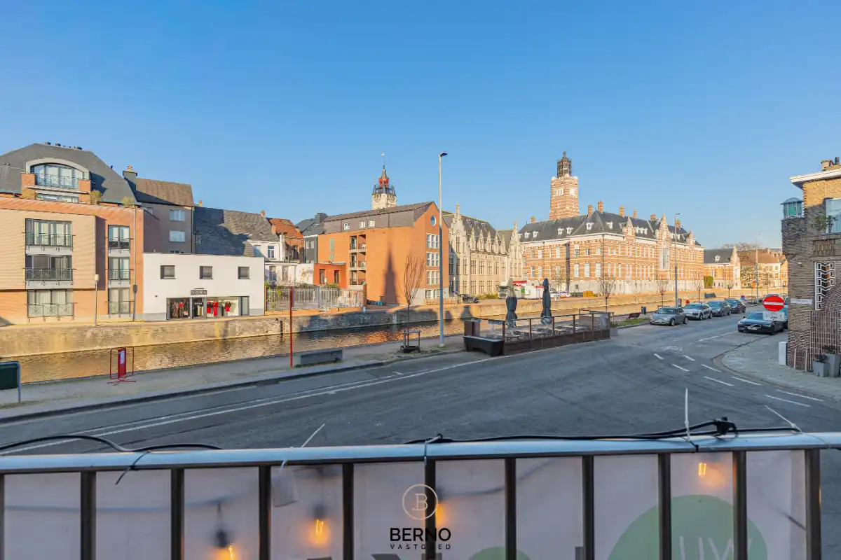 Woning met polyvalente benedenruimte foto 12