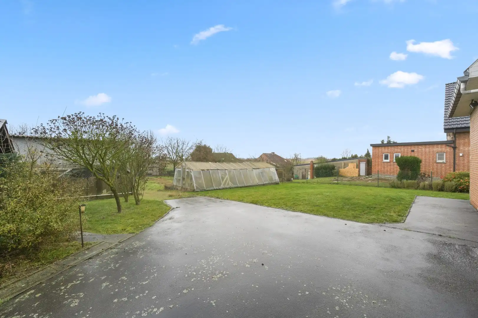 Te renoveren open bebouwing met veel ruimte en oppervlakte te Lubbeek foto 25