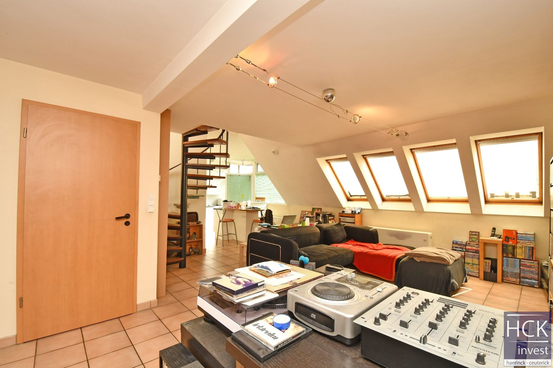 GENT – Lichtrijke en ruime duplex 108m² met 2 SLPK - Rabot foto 3