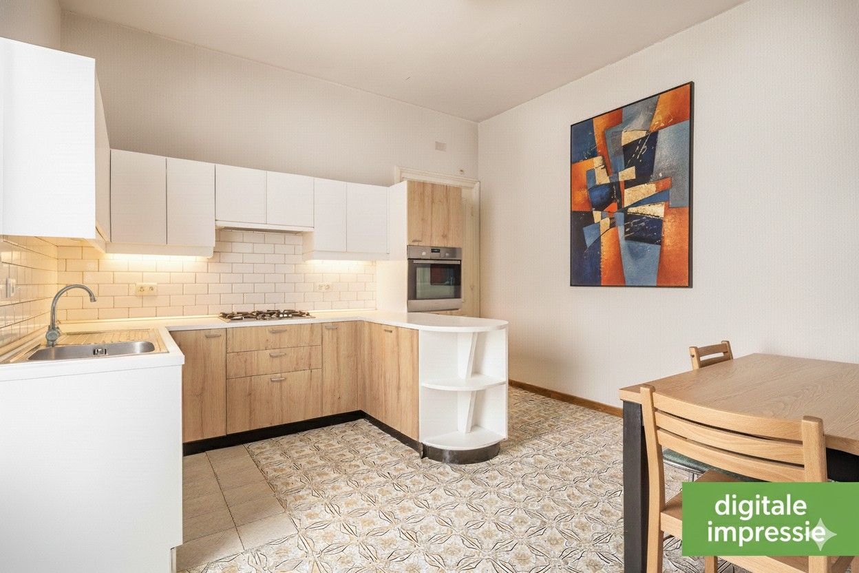 RUSTIG GELEGEN KARAKTERVOLLE AUTHENTIEKE WONING OP 6A85CA TE LAUW. foto 11