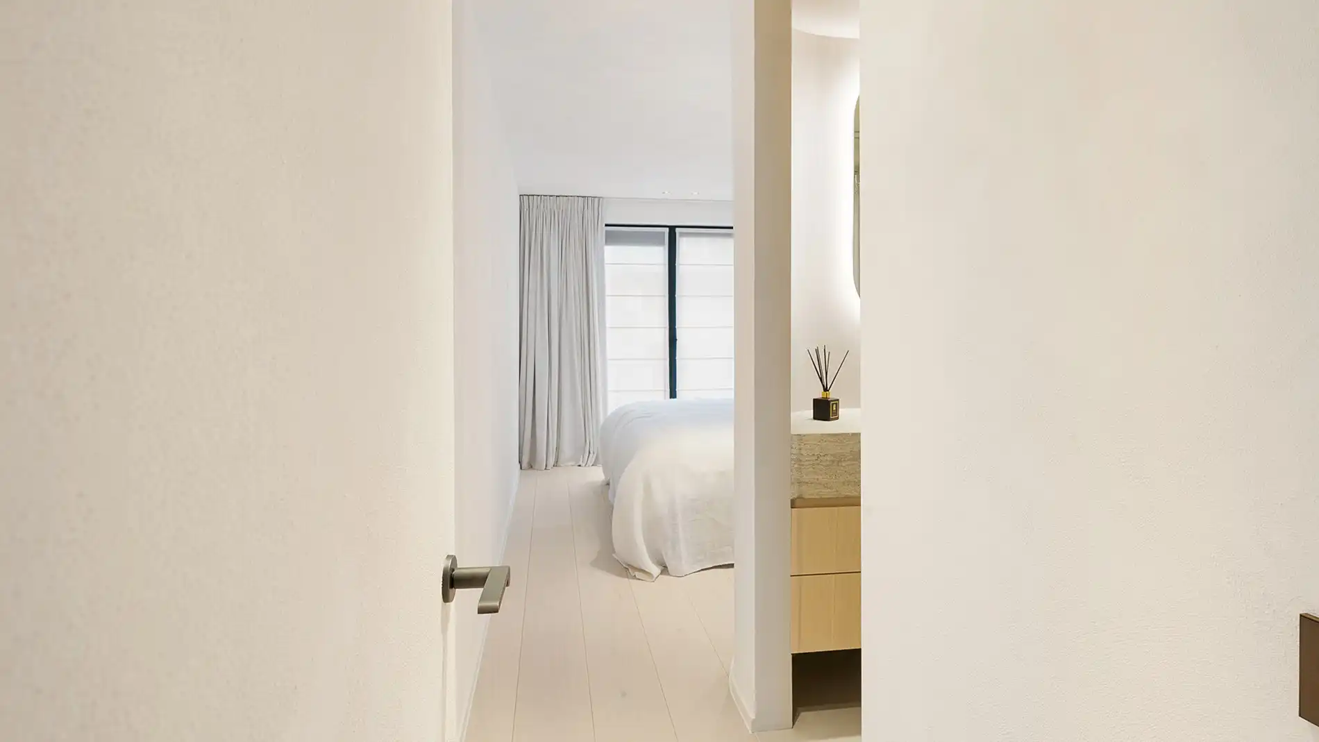 Hoogwaardig afgewerkt appartement op de Kustlaan in het Zoute foto 14