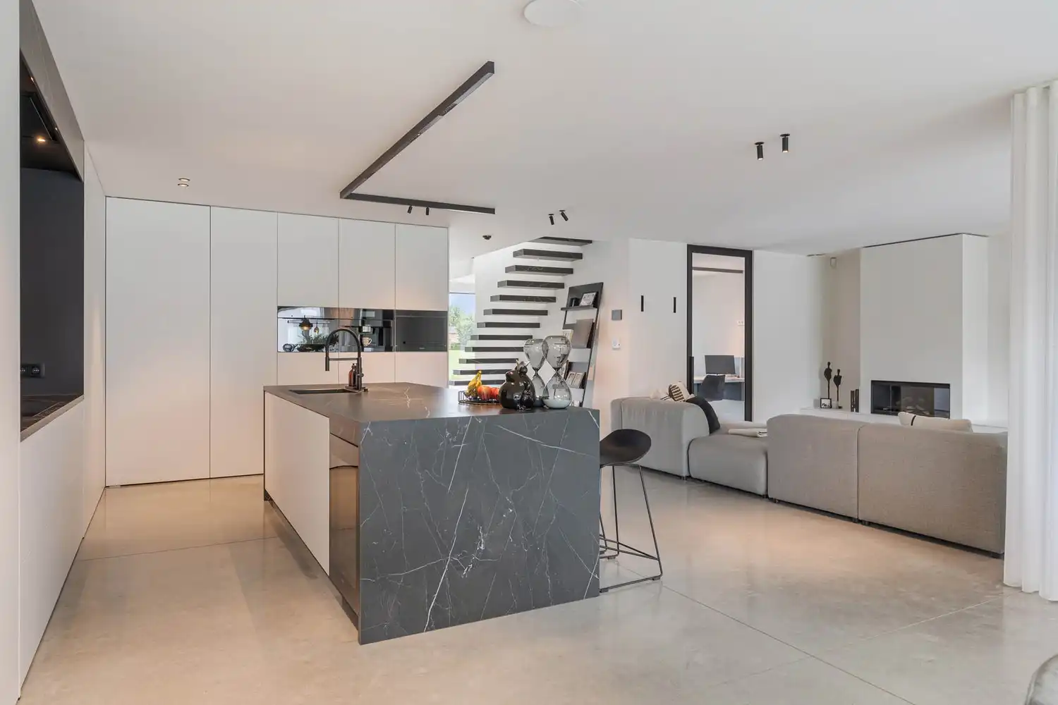 Exclusieve high-end villa met verwarmd zwembad op idyllische toplocatie! foto 7