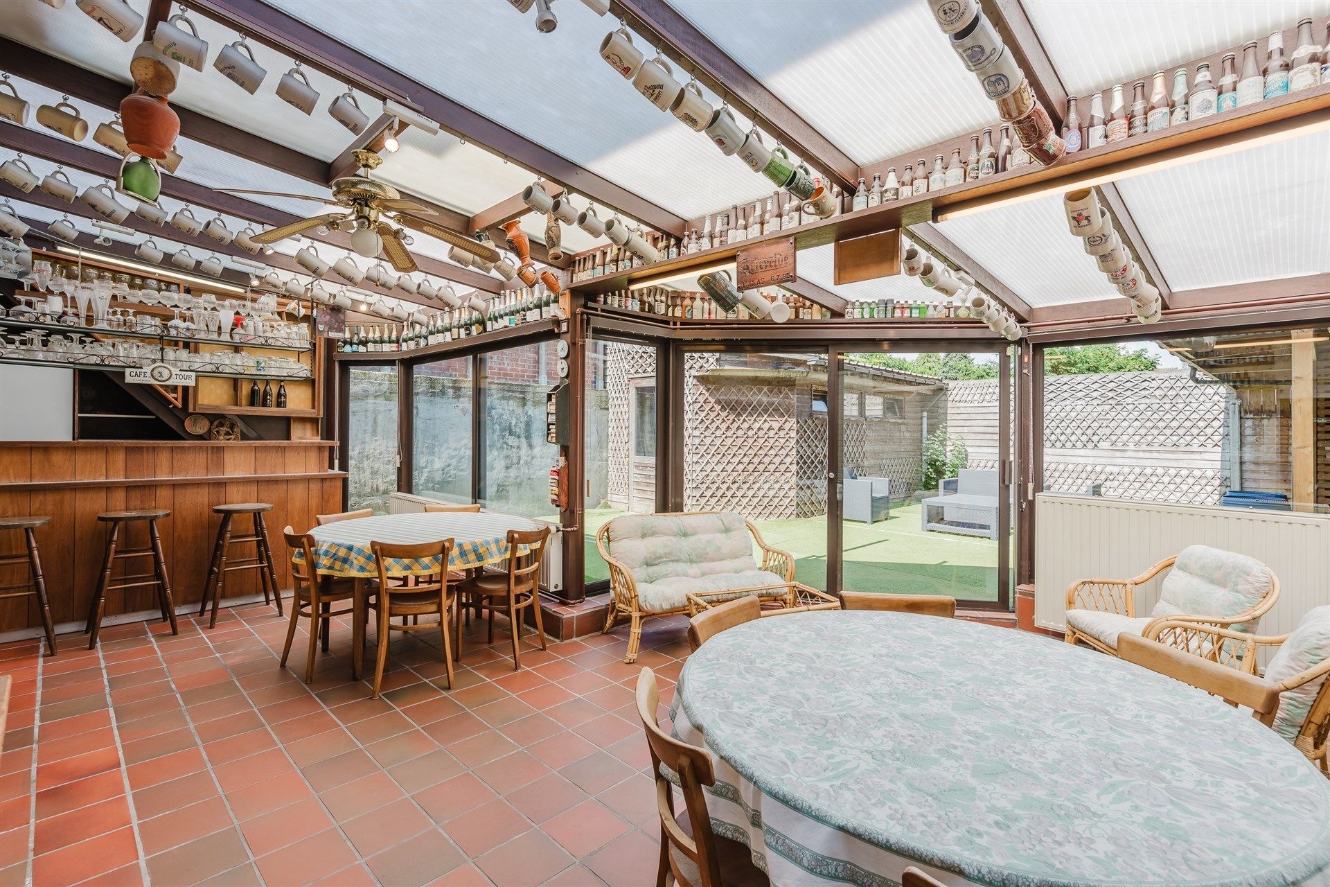Ruime woning met 5(!) slaapkamers, dakterras en tuin foto 12