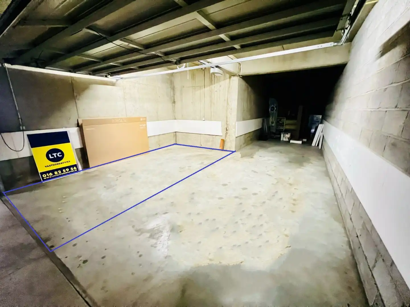 Ruime garage op topligging foto 2