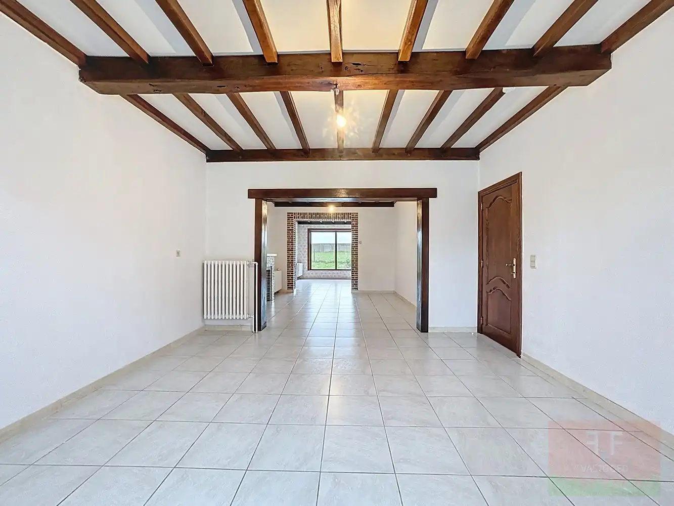 Ruime eengezinswoning met 4 slaapkamers, garage en mooie tuin foto 4