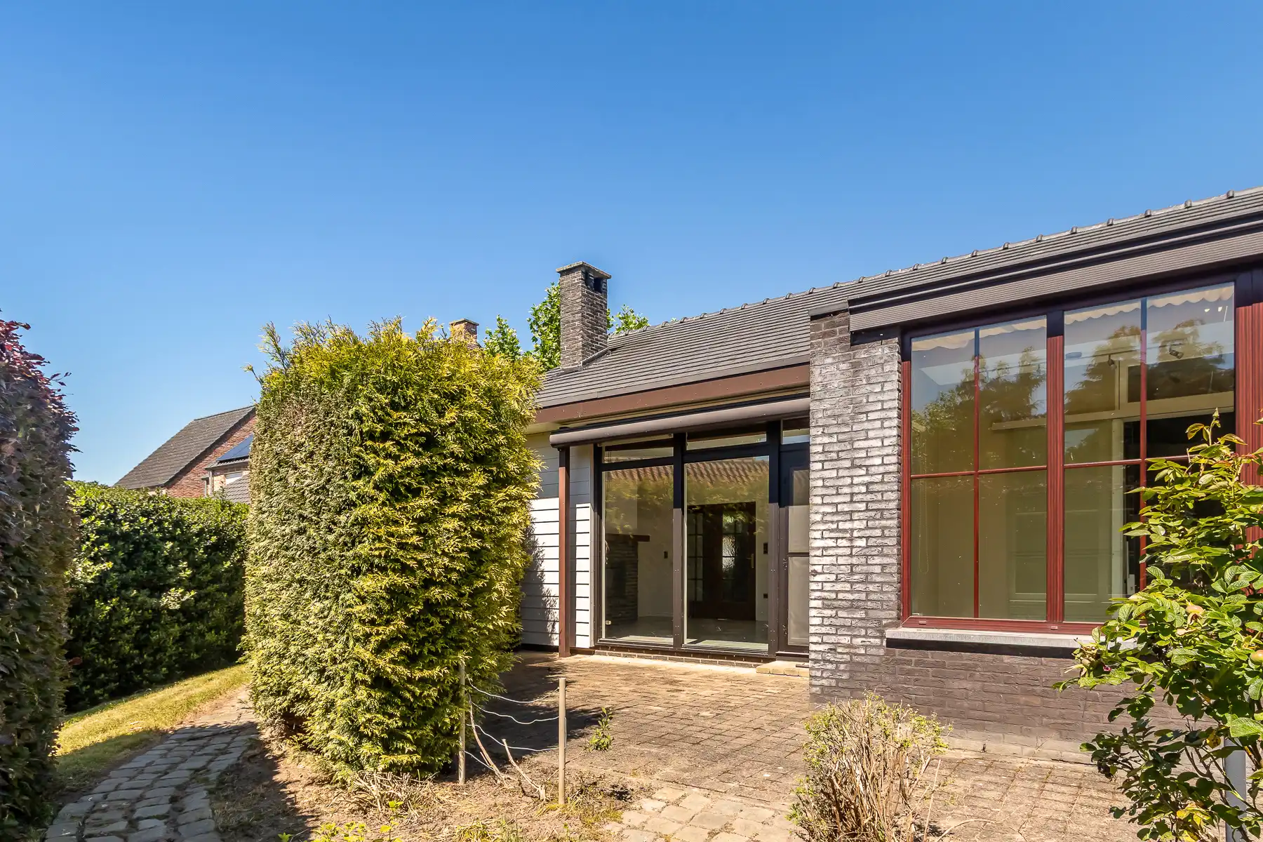 Charmante gelijkvloers woning met 3 kamers, inpandige garage en zonnige tuin foto 30