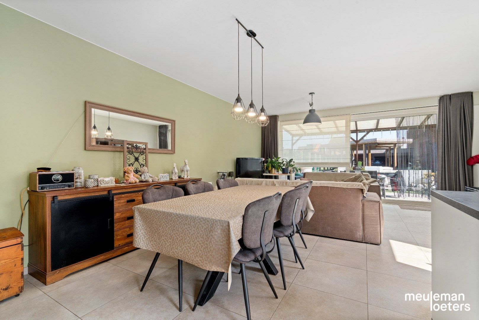 Schitterend gelijkvloers appartement met terras foto 5