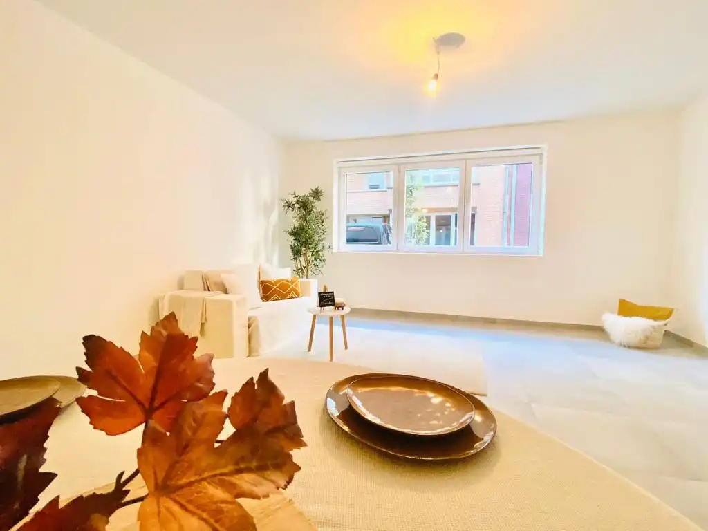 Appartement met 1 slaapkamer, terras met tuin en autostaanplaats foto 6