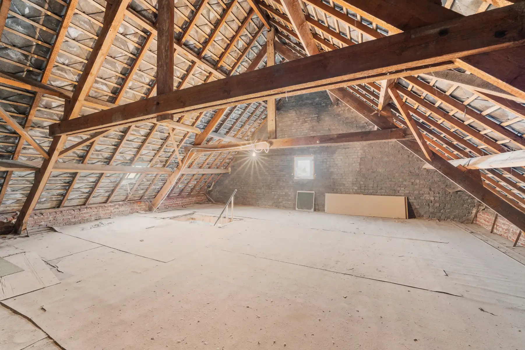 TE KOOP - Ruime deels gerenoveerde woning van 280m²  foto 15