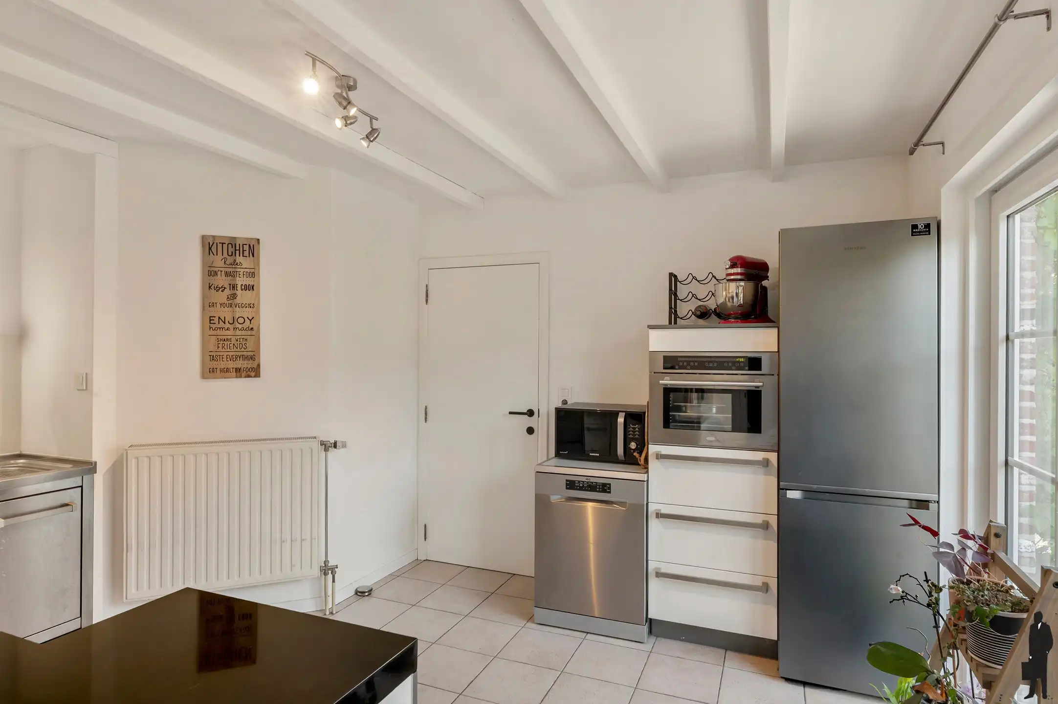 Charmante gezinswoning met zonnige tuin, garage en 3 slaapkamers op rustige ligging foto 10