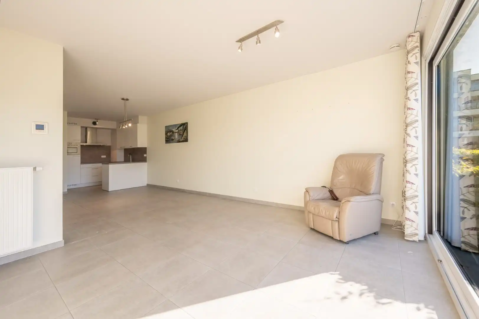 Instapklaar appartement met garage in Bredene foto 3