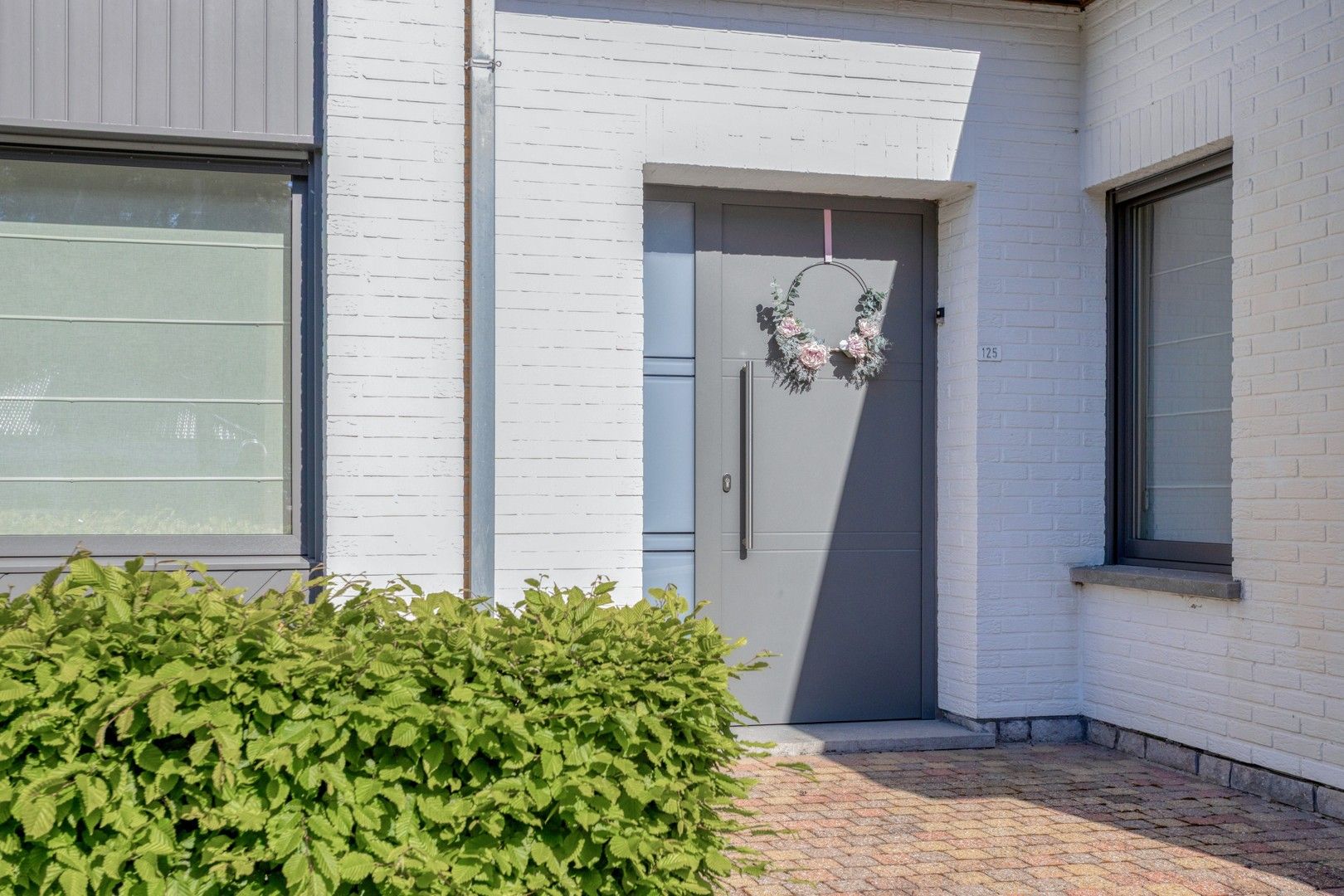 Instapklare Woning met Vergunde Loods en Kantoorruimte! foto 3