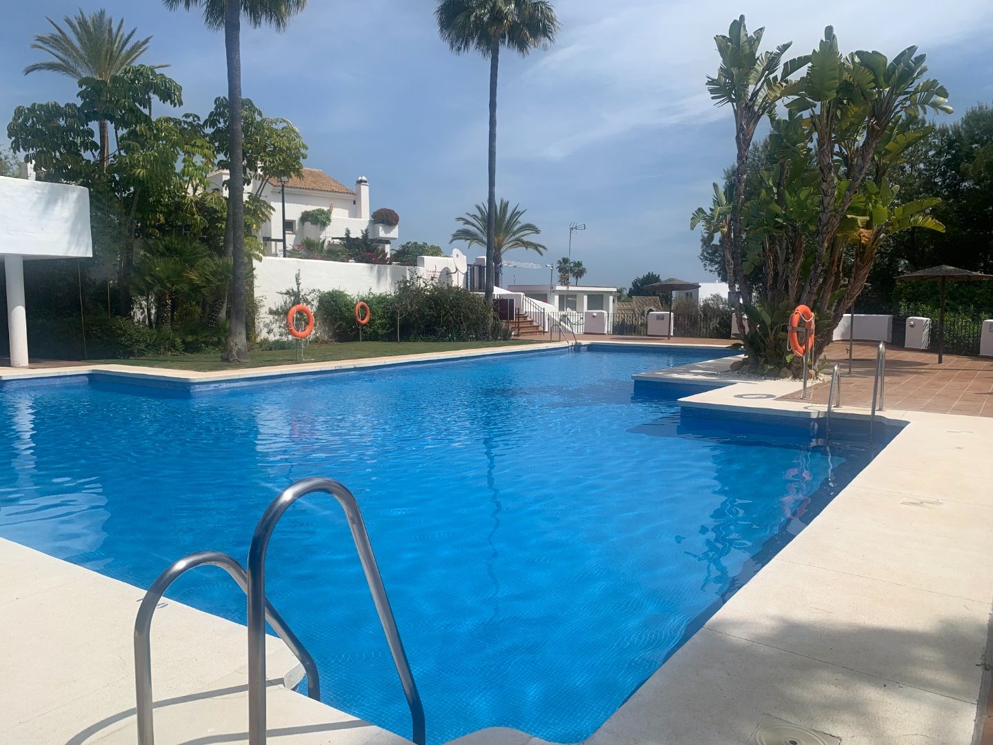 Gezellige duplex met zicht over de Nueva Andalucia vallei naar de Middellandse zee. foto 35