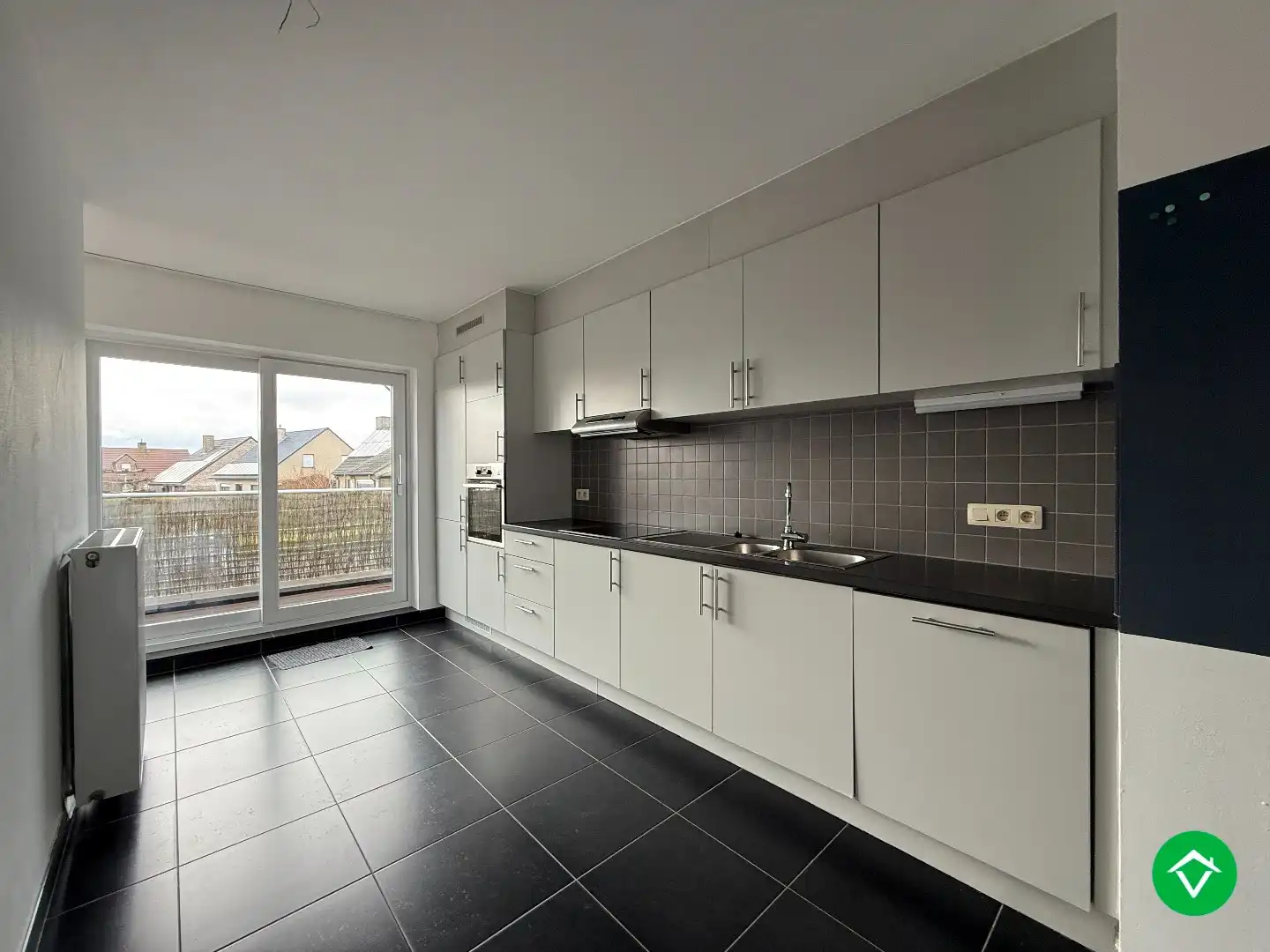 Duplexappartement met twee slaapkamers, zonneterras en parking te Moorslede  foto 7