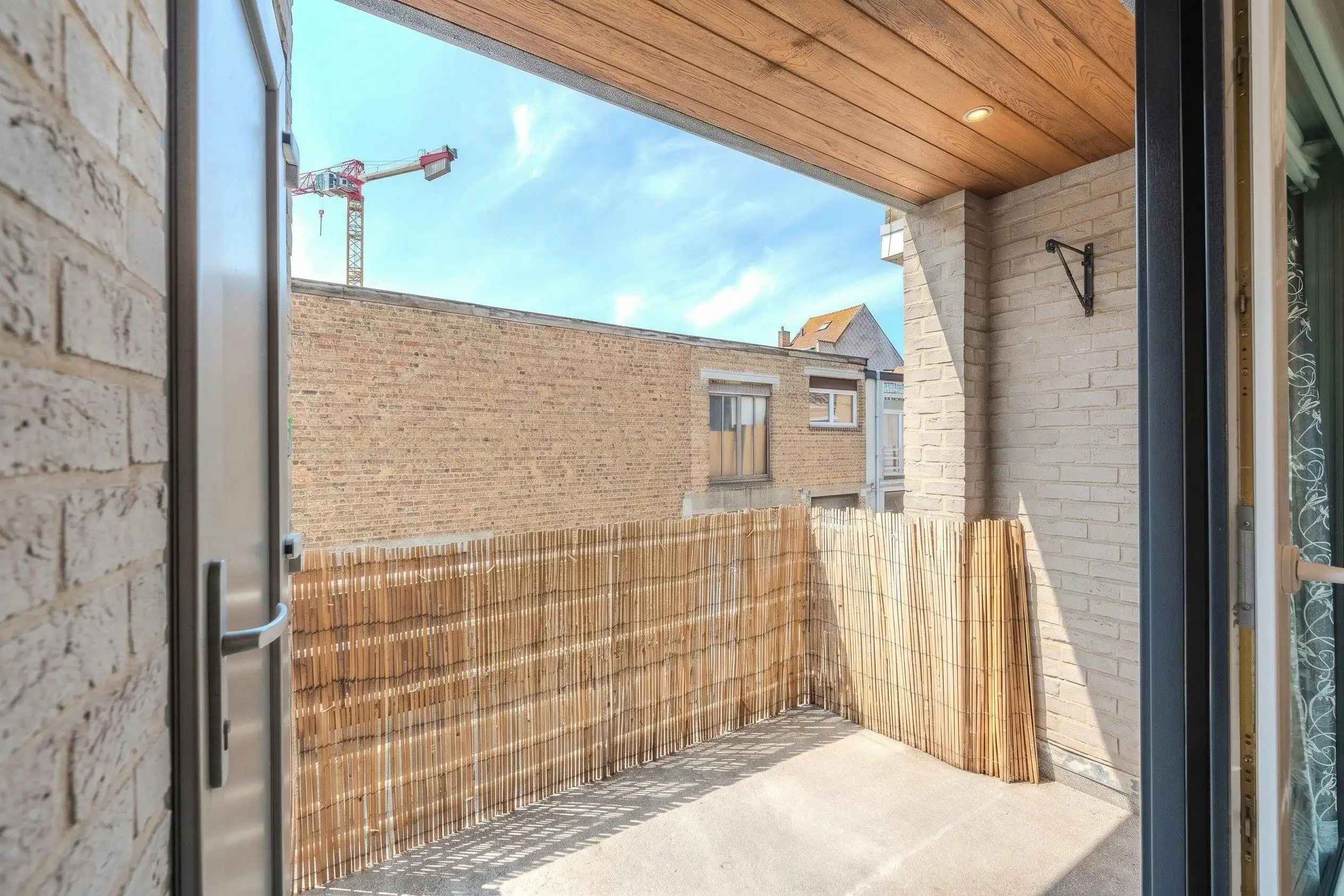Bel-étage woning met 4 slaapkamers, garage en tuin!  foto 17