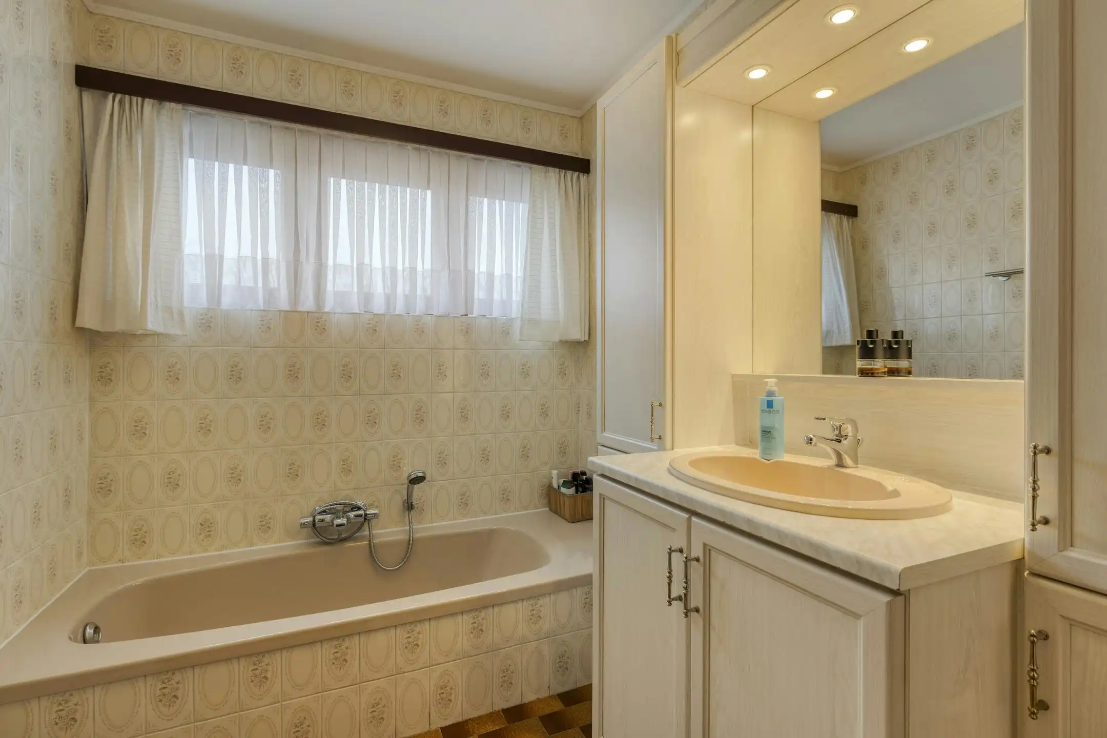 Huis met 3 ruime slaapkamers + bureau te Sijsele (Damme) foto 18