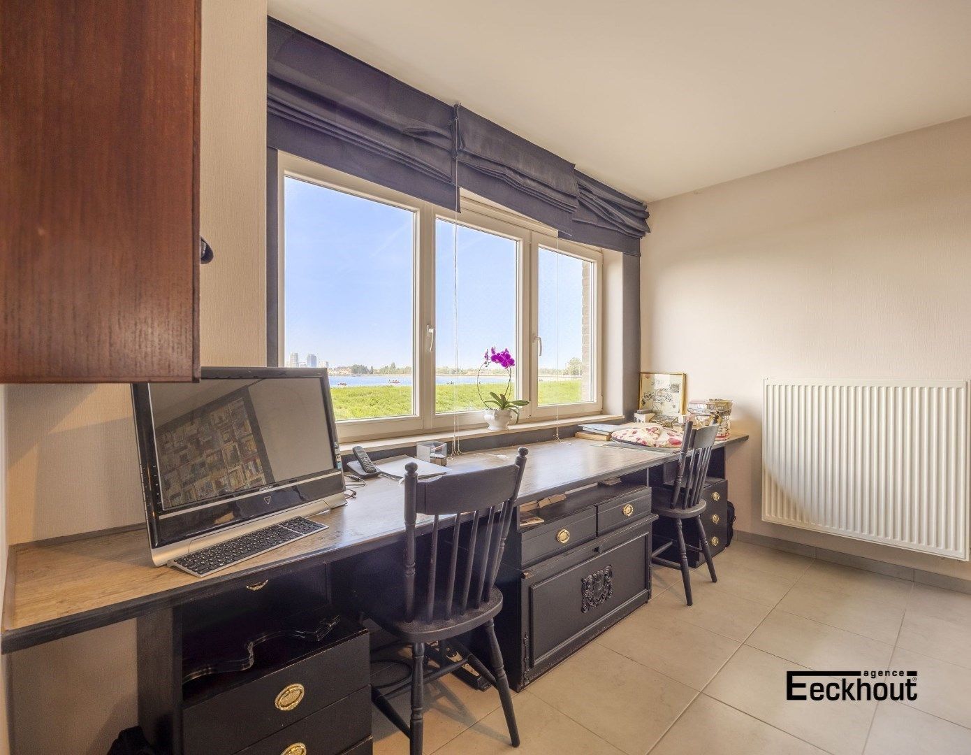 Zeer ruime, recente woning met open zicht op de Spuikom! foto 5