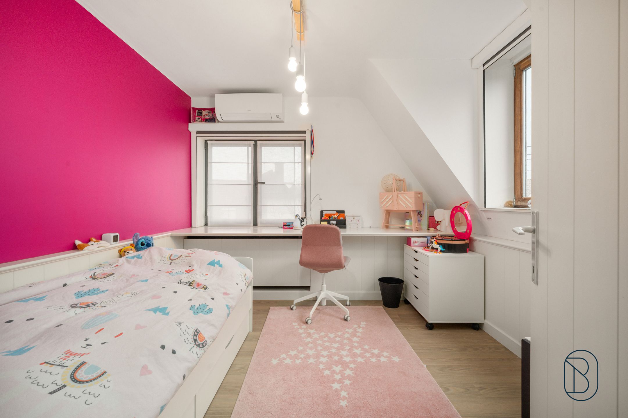 Stijlvolle gerenoveerde woning met loods in Zwevegem foto 18