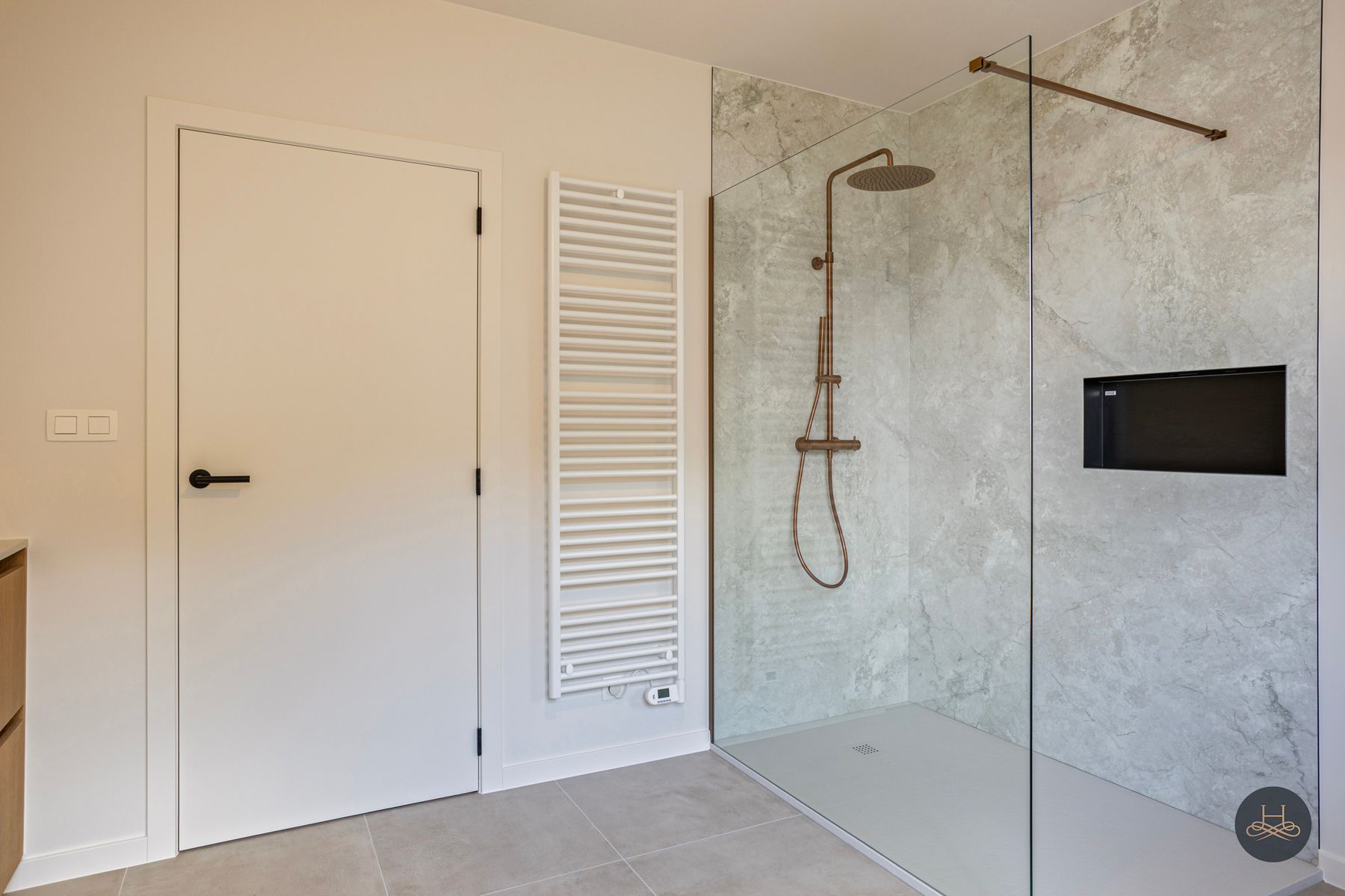 Hoogwaardig afgewerkte nieuwbouw villa met open zicht foto 23