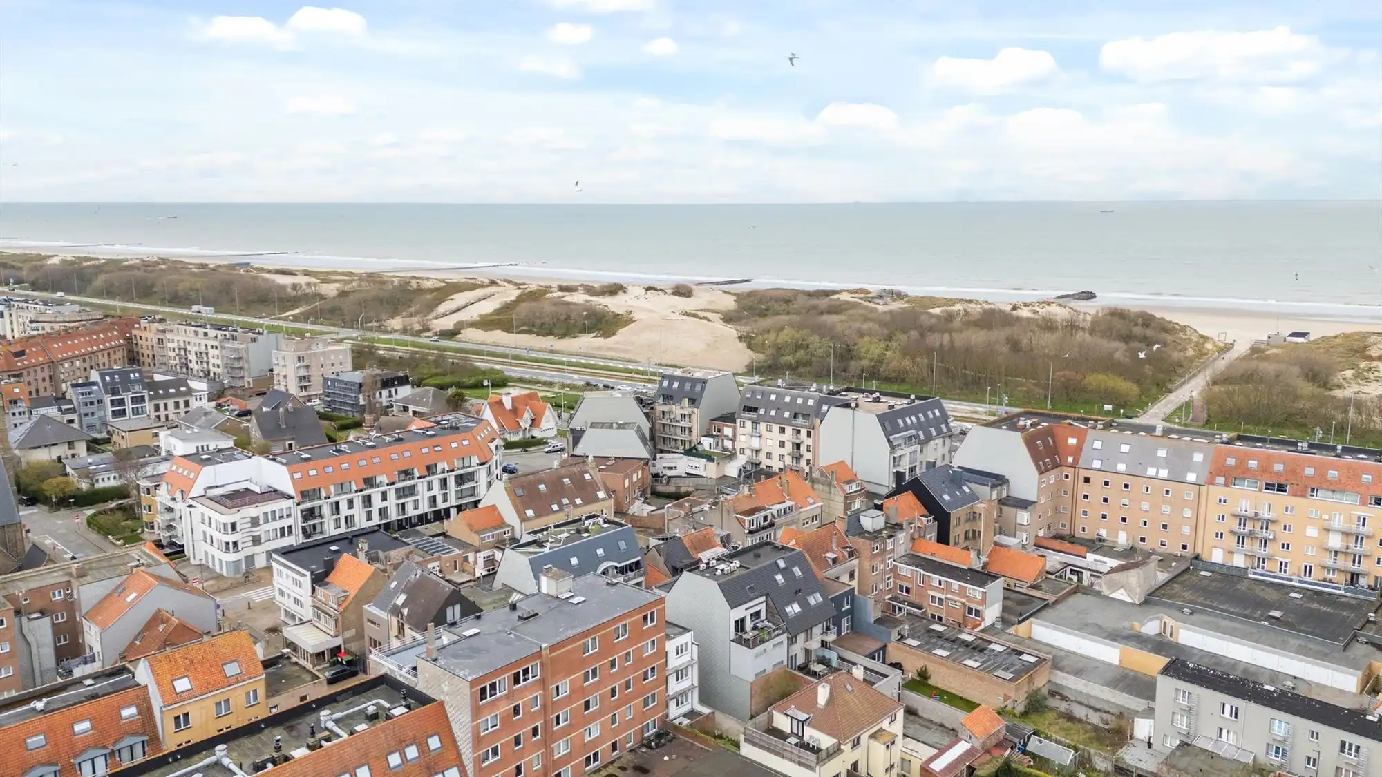 Instapklaar duplex appartement met terras aan zee! foto 19