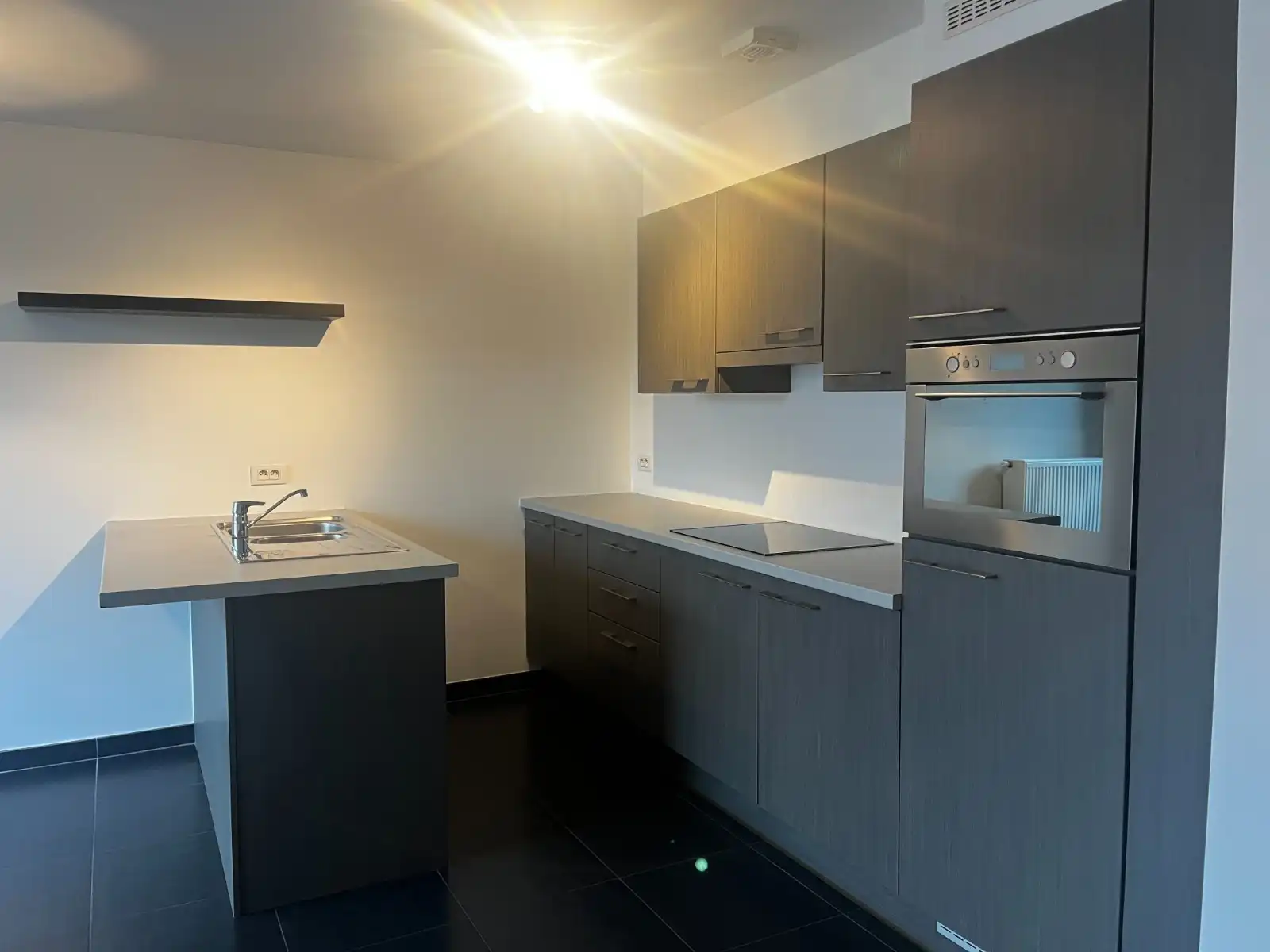 Centraal gelegen 1 slaapkamer appartement met autostaanplaats foto 6