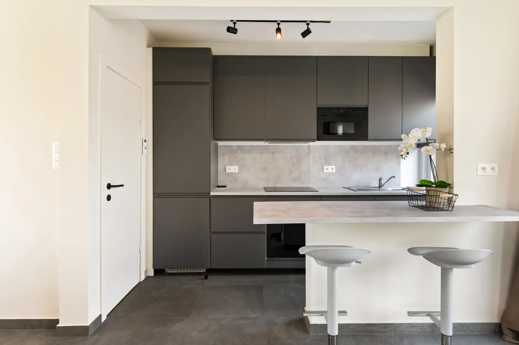 Gerenoveerde halfopen bebouwing nabij het centrum van Lier. foto 11