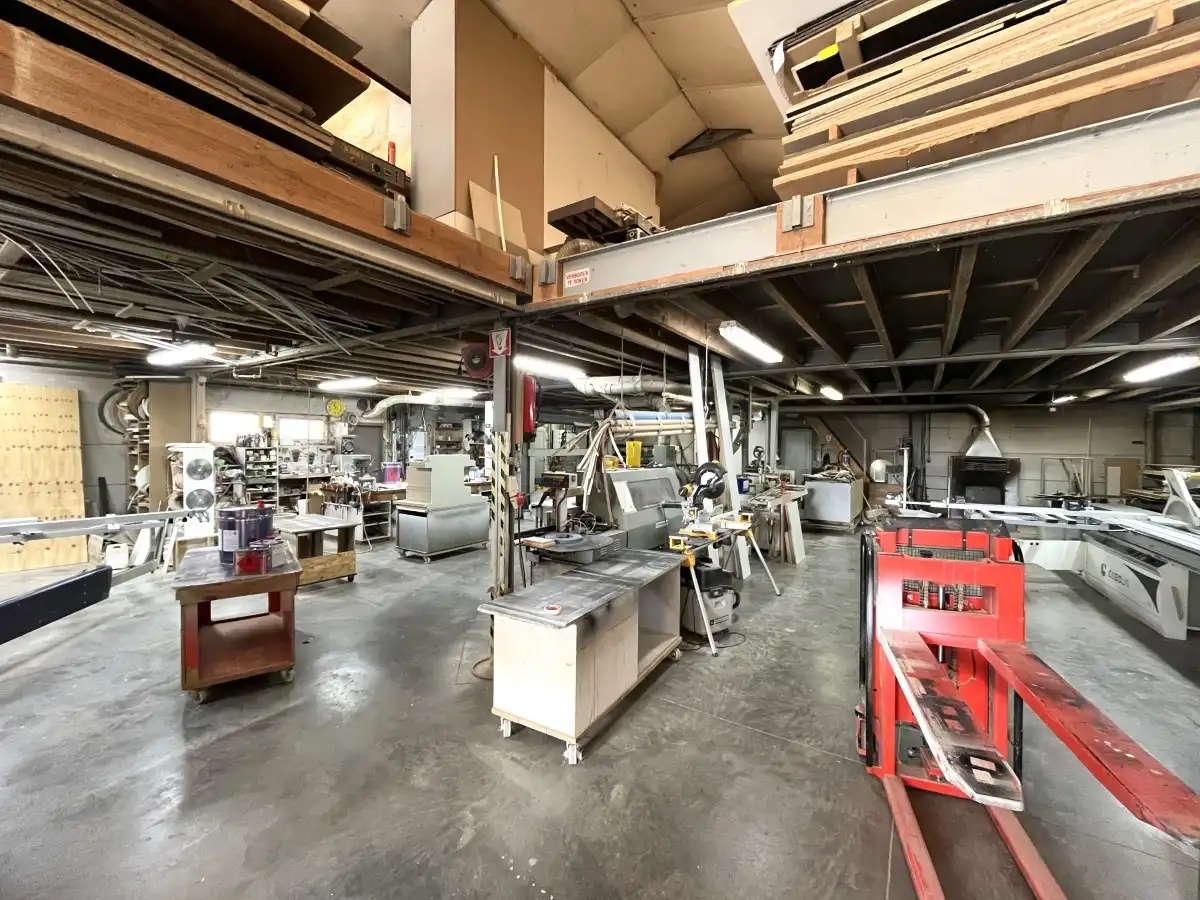 Dadizele – Ruime woning met loods van ca. 400 m², zwembad en bureelruimte foto 46