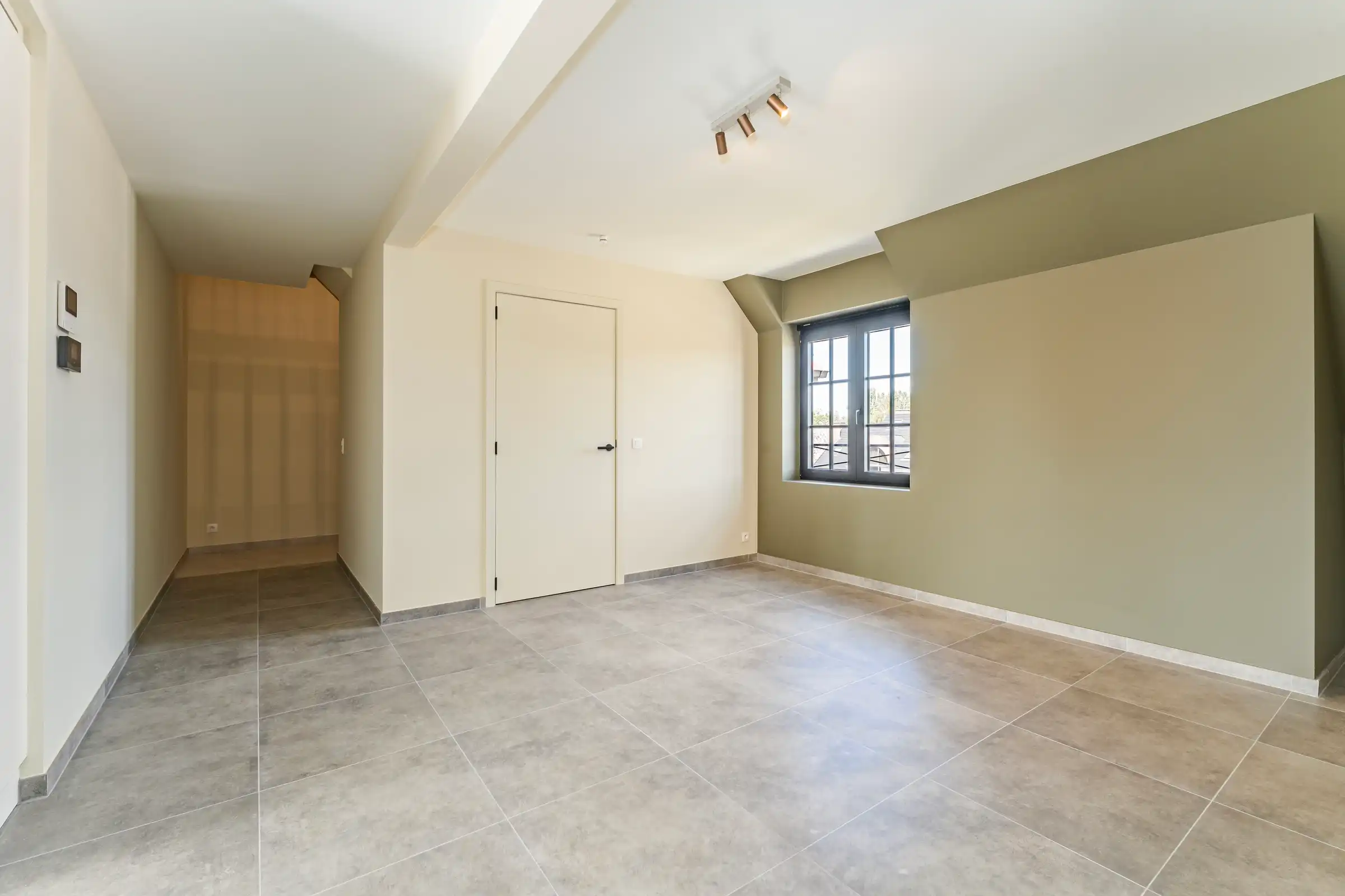 Lichtrijk duplex villa-appartement met groen uitzicht foto 2
